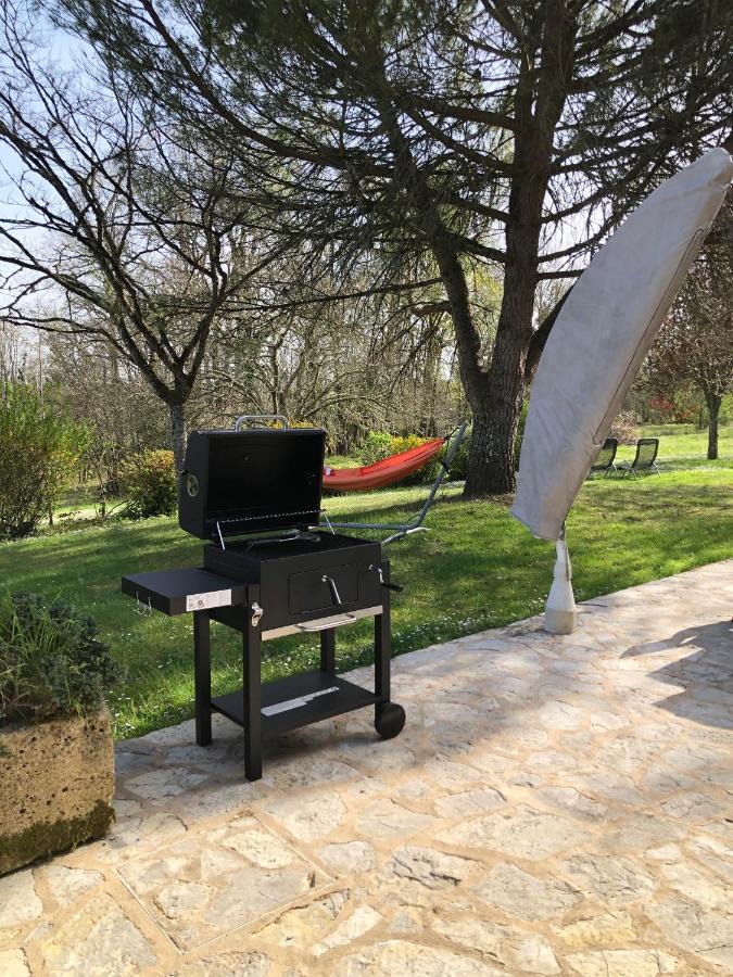 Villa Le Creyssac Saint-Félix-de-Bourdeilles Екстериор снимка
