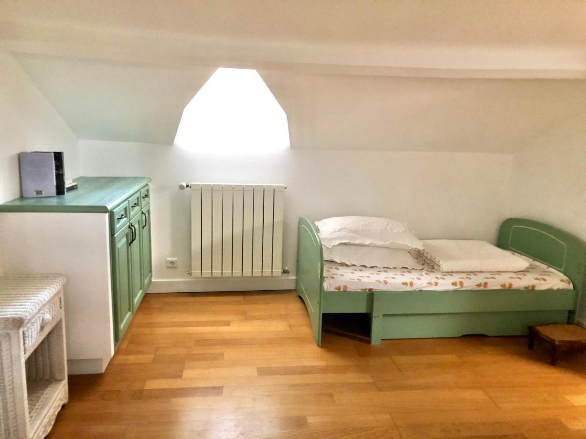 Villa Le Creyssac Saint-Félix-de-Bourdeilles Екстериор снимка