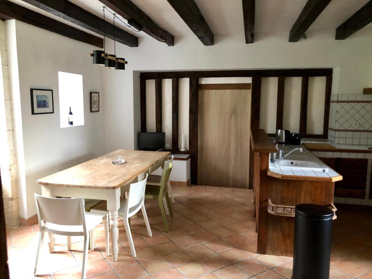 Villa Le Creyssac Saint-Félix-de-Bourdeilles Екстериор снимка