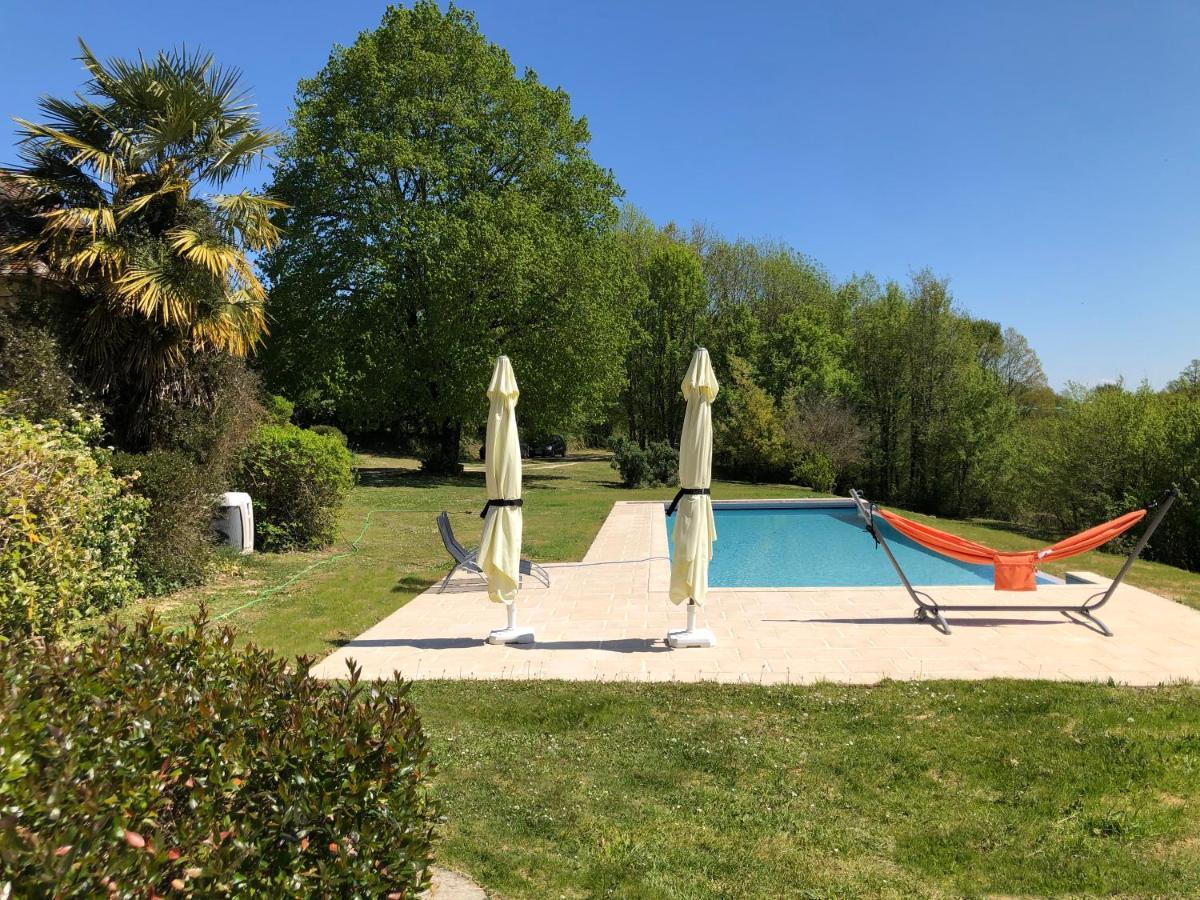 Villa Le Creyssac Saint-Félix-de-Bourdeilles Екстериор снимка