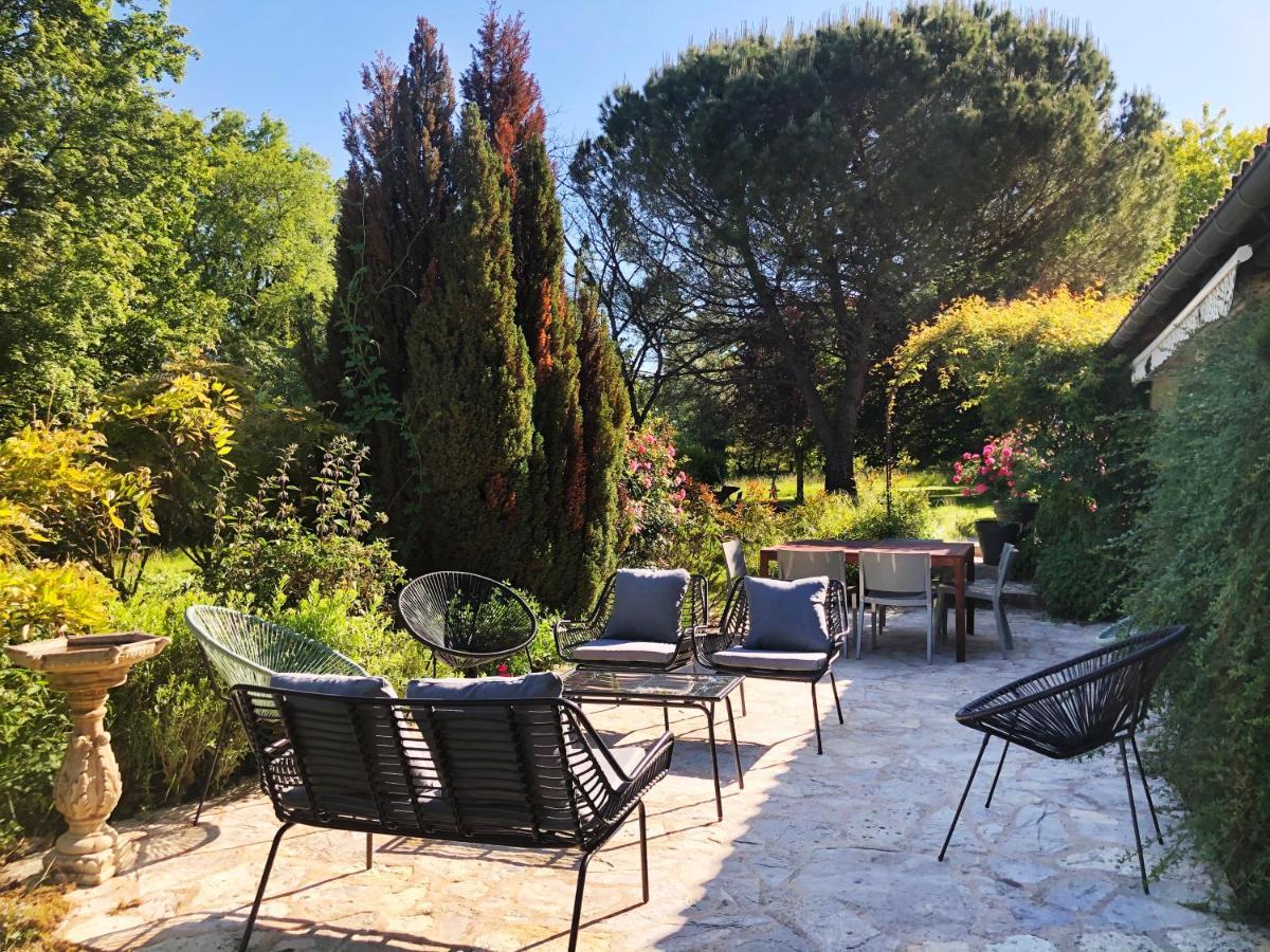 Villa Le Creyssac Saint-Félix-de-Bourdeilles Екстериор снимка